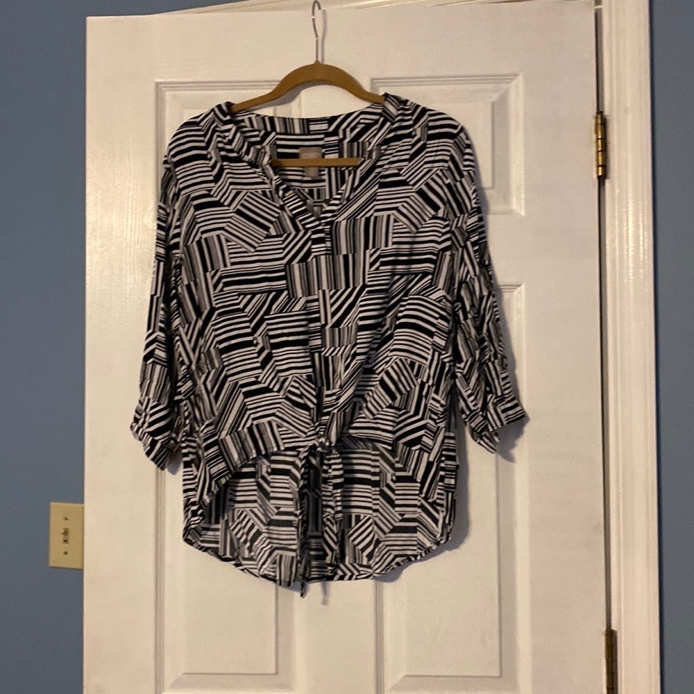 Chicos womens 3/4 sleeve top; size 2